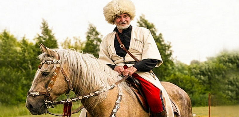 Мухтарбек Кантемиров - создатель конного театра