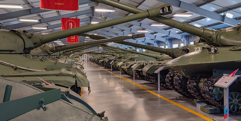 Павильон №1 - "Тяжелые танки и самоходные артиллерийские установки СССР" 