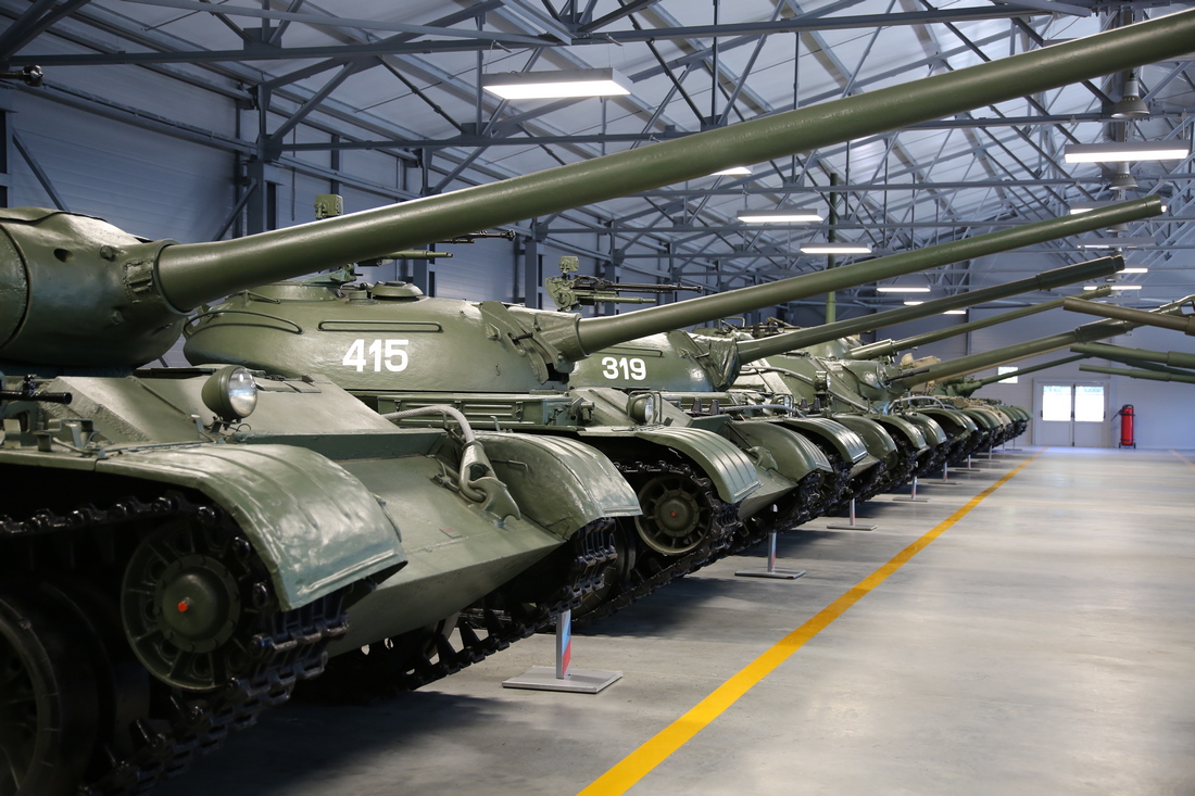 Зарубежная и отечественная бронетанковая техника: тяжелые, средние и основные боевые танки