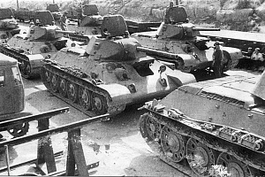 Танки  Т-34 Сталинградского тракторного завода на сдаточной площадке в период Великой Отечественной войны