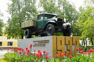 Памятник ГАЗ-АА