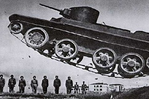 Знаменитый «прыжок» танка БТ-2, Полигон, 1933г.