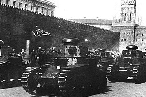 МС-1 участники Парада на Красной площади.1 мая 1929 года