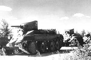 Колонна танков БТ-2 на марше, 24-я ТД, Северный фронт, июнь 1941г.