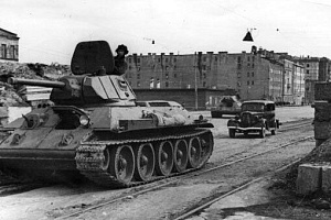 Танки Т-34 на улицах Сталинграда, 1941год